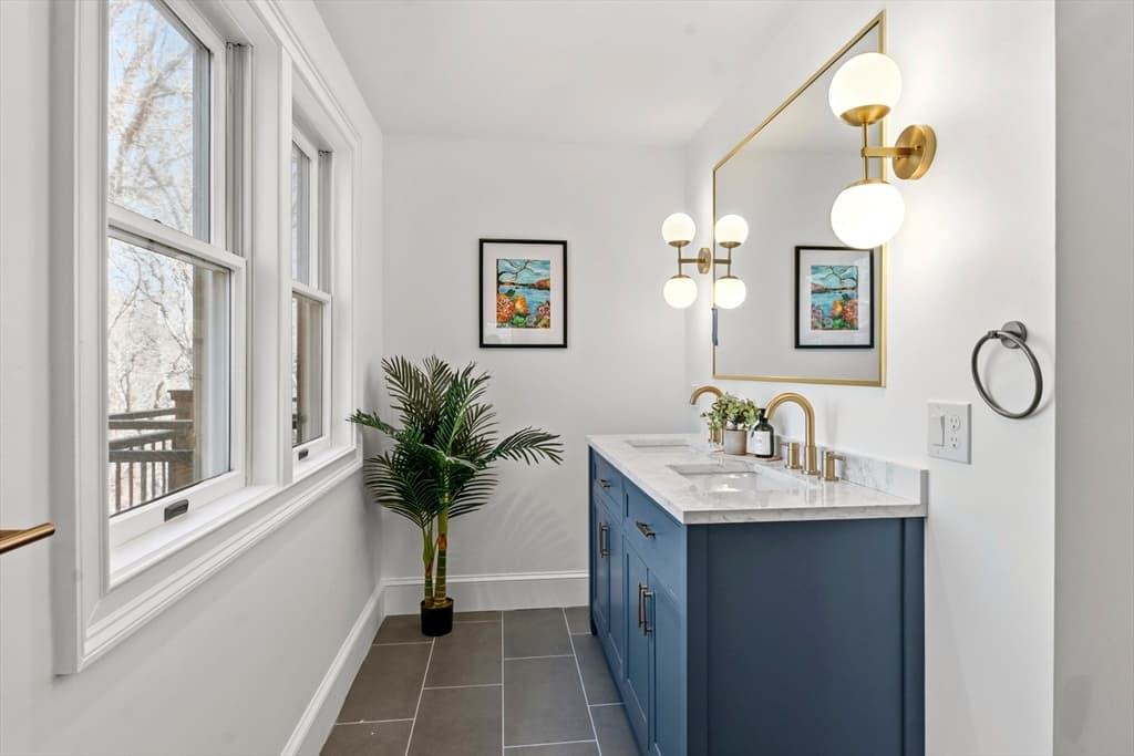 Condominium at 86 Harry Kemp Way # B, Provincetown MA 02657, Provincetown, photo 32 of 41