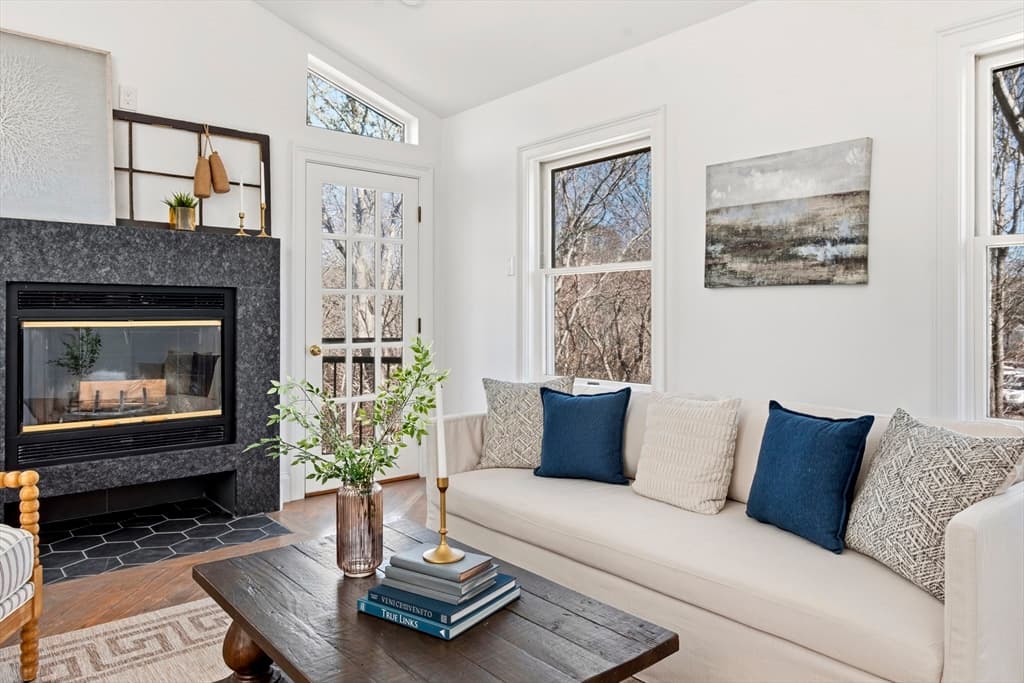Condominium at 86 Harry Kemp Way # B, Provincetown MA 02657, Provincetown, photo 11 of 41