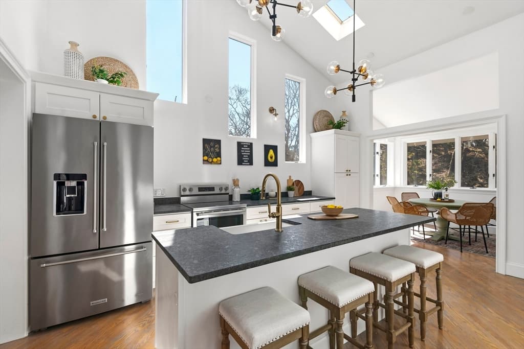 Condominium at 86 Harry Kemp Way # B, Provincetown MA 02657, Provincetown, photo 19 of 41