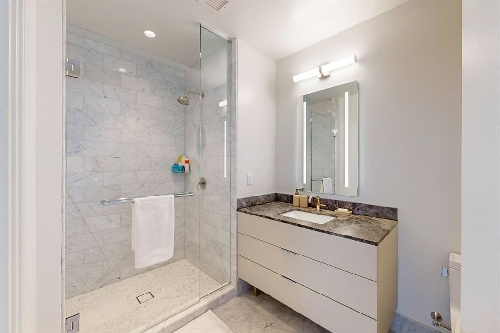 Condominium at 240 Devonshire St # 3912, Boston MA 02110, photo 28 of 41