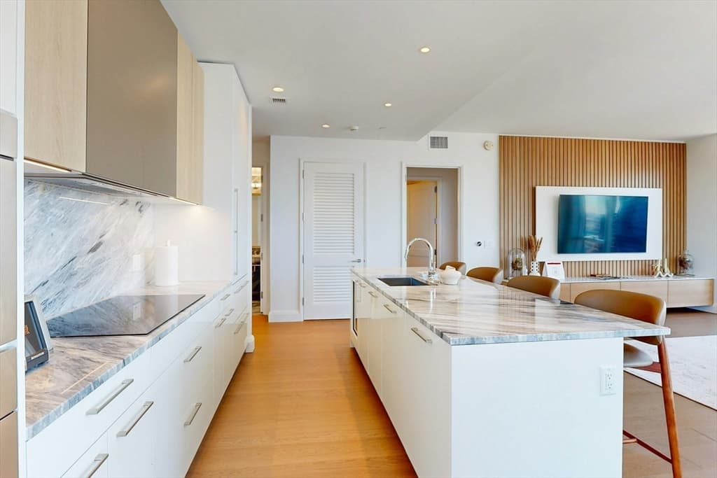 Condominium at 240 Devonshire St # 3912, Boston MA 02110, photo 14 of 41