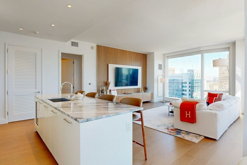 Condominium at 240 Devonshire St # 3912, Boston MA 02110, photo 8 of 41
