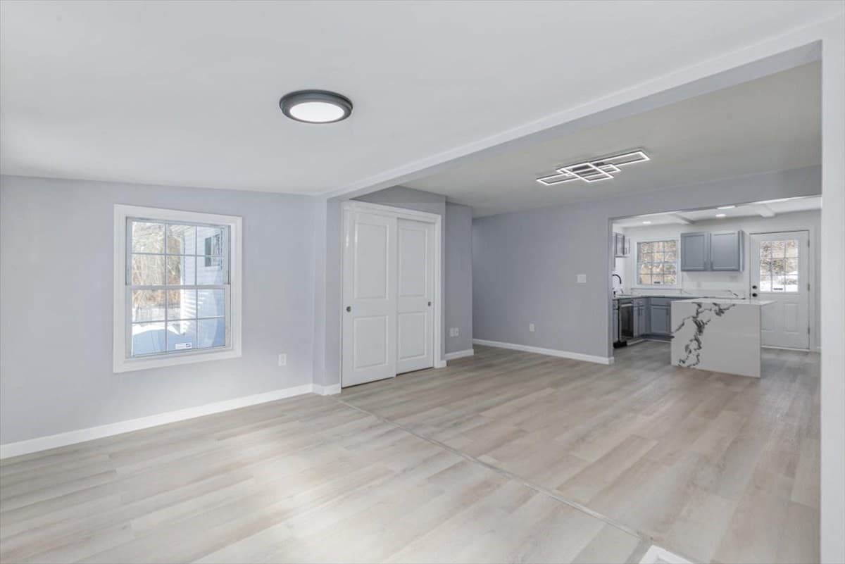 Single Family Residence at 360 Marshall St, Tewksbury MA 01876, photo 6 of 39
