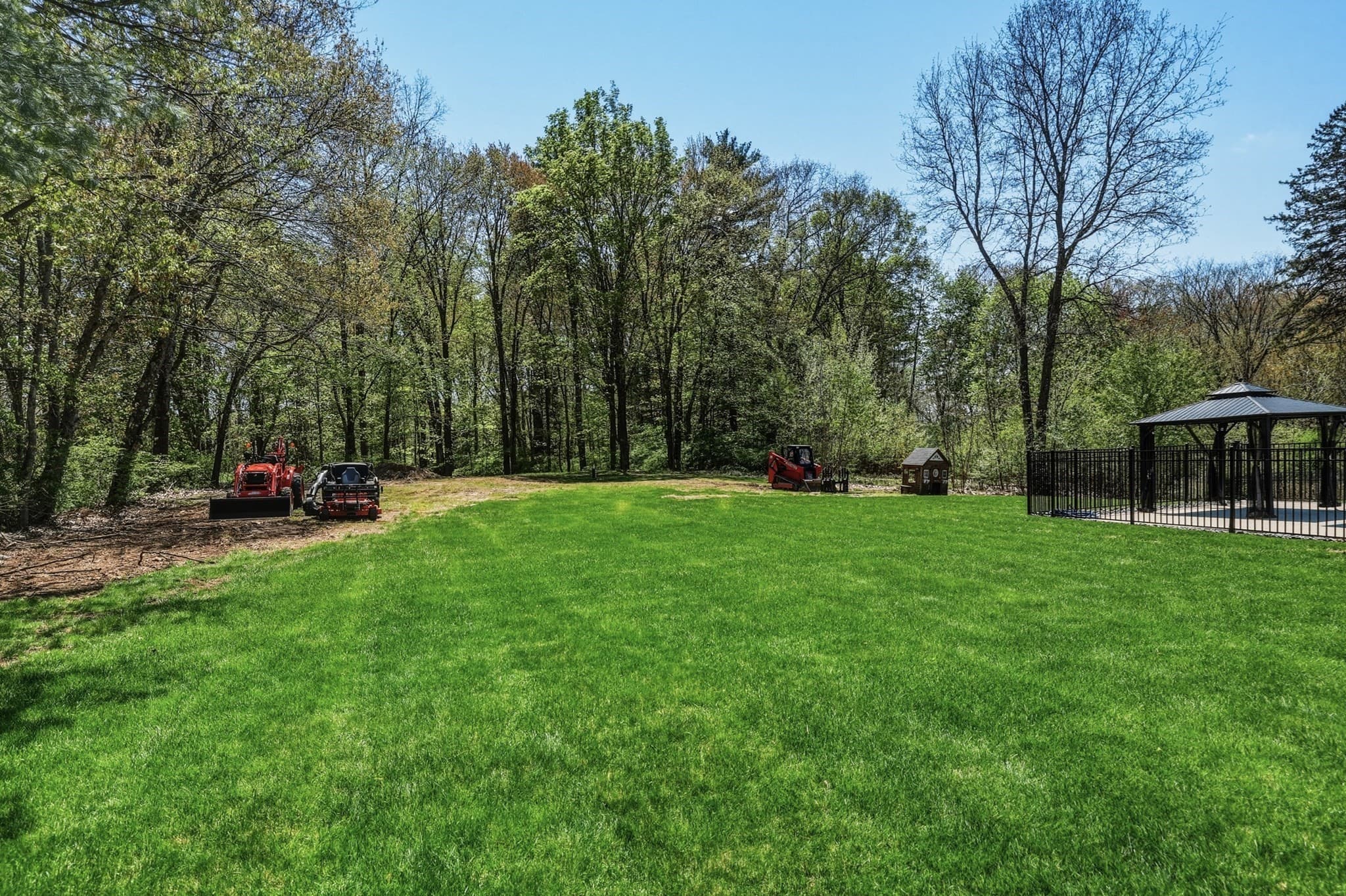 Single Family Residence at 980 Center Street, Ludlow MA 01056, photo 6 of 42