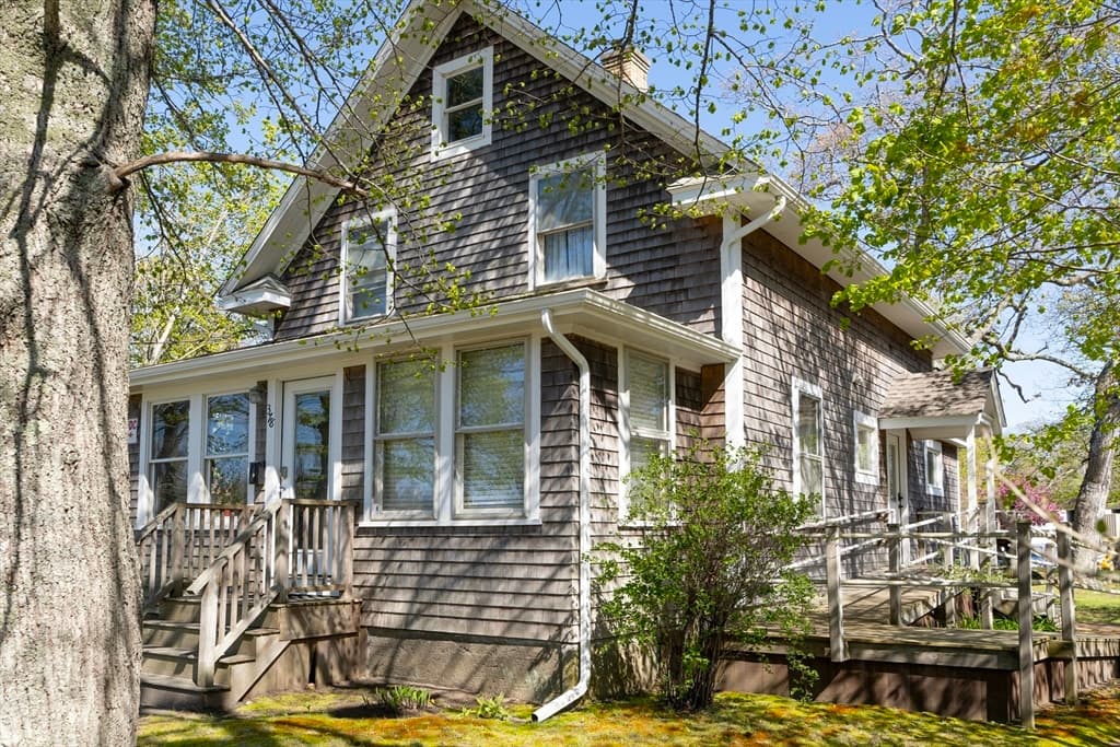 Commercial Sale at 378 State Rd, Tisbury MA 02568, photo 3 of 19
