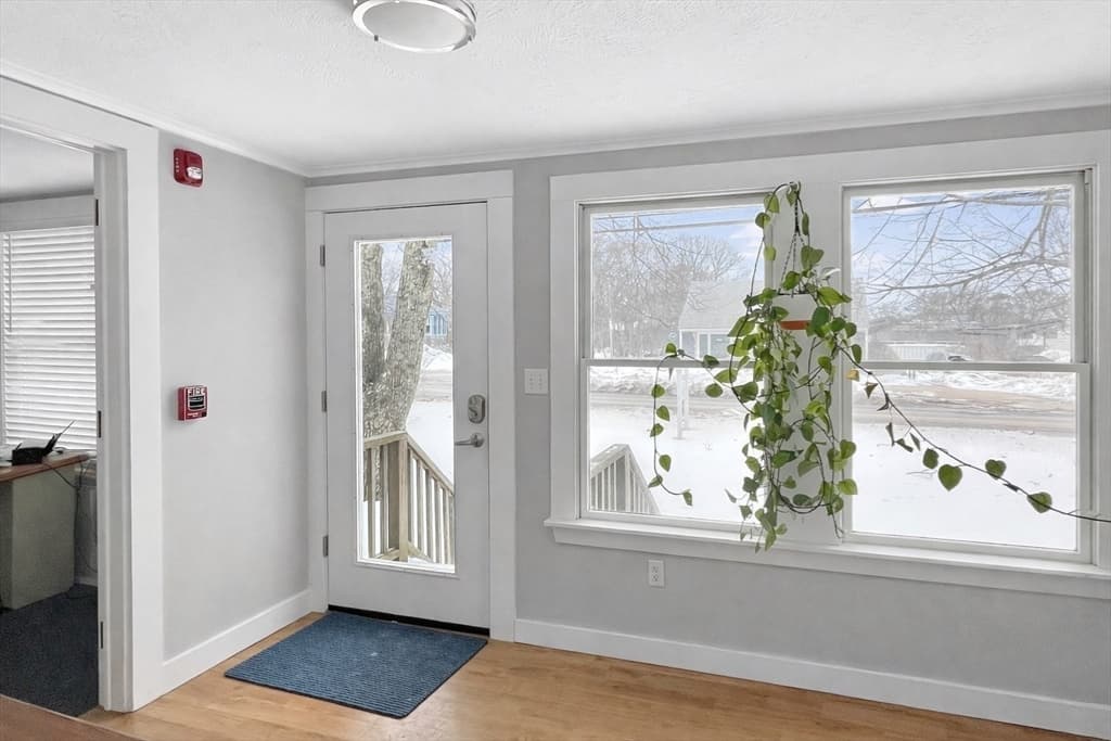 Commercial Sale at 378 State Rd, Tisbury MA 02568, photo 11 of 19