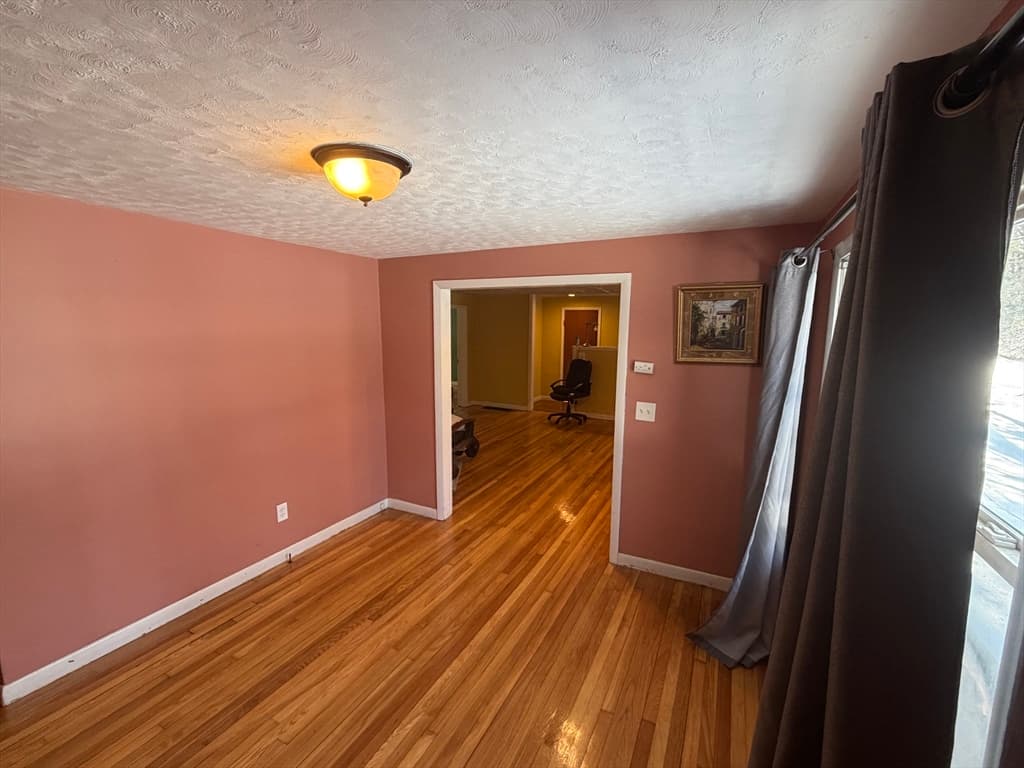 Single Family Residence at 845 Stafford St, Leicester MA 01542, photo 5 of 35