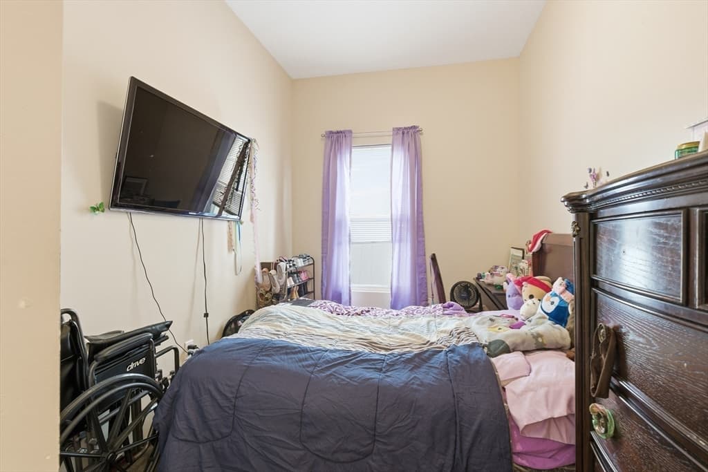 3 Family - 3 Units Up/Down at 23 Lawrence Ave, Boston MA 02121, Boston, photo 11 of 25