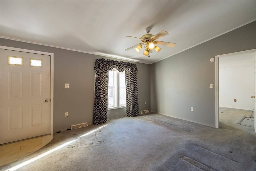 Single Family Residence at 21 Fox Run, Brookfield MA 01506, Brookfield, photo 9 of 26