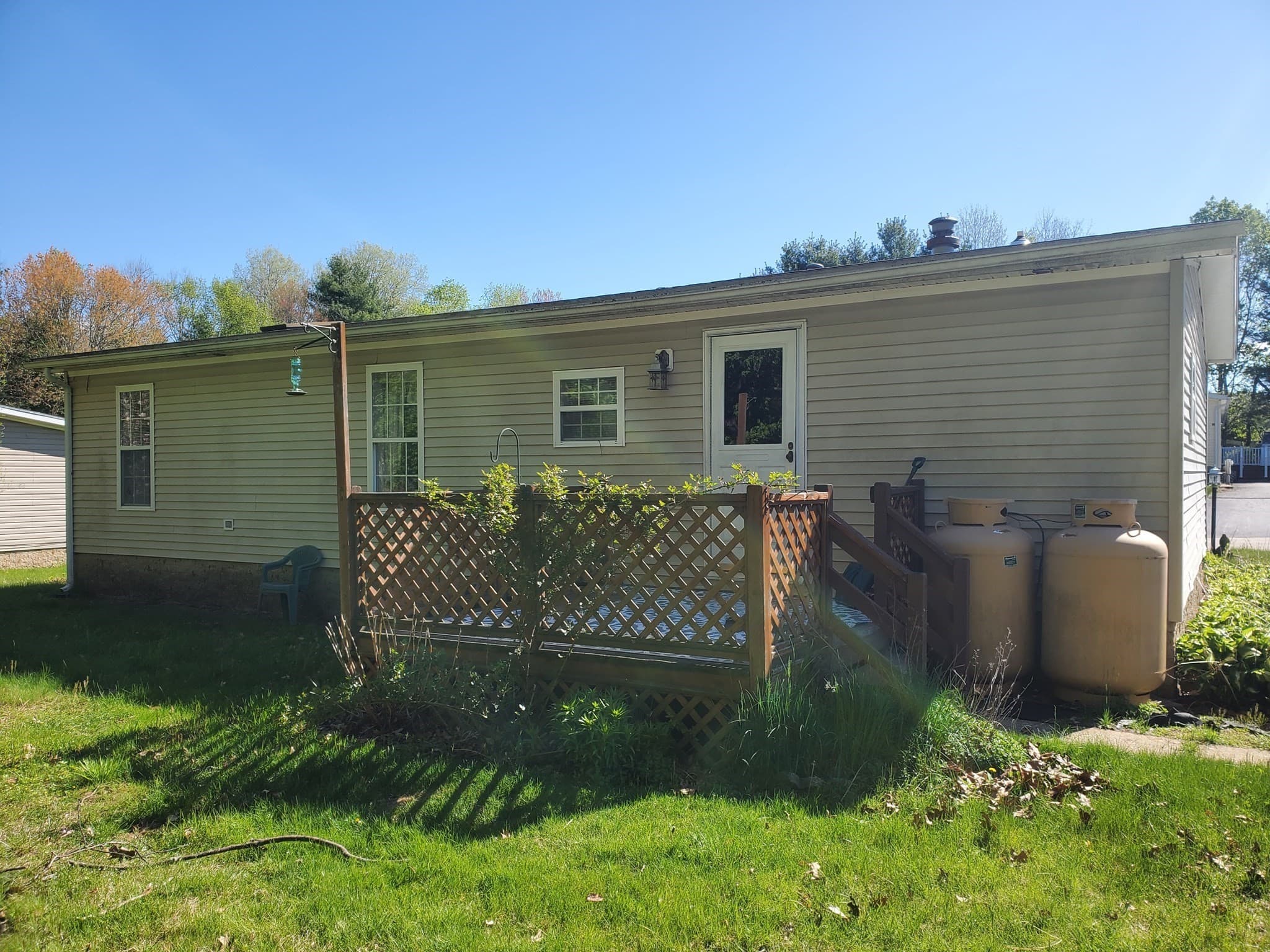 Mobile Home at 21 Fox Run, Brookfield MA 01506, Brookfield, photo 2 of 25