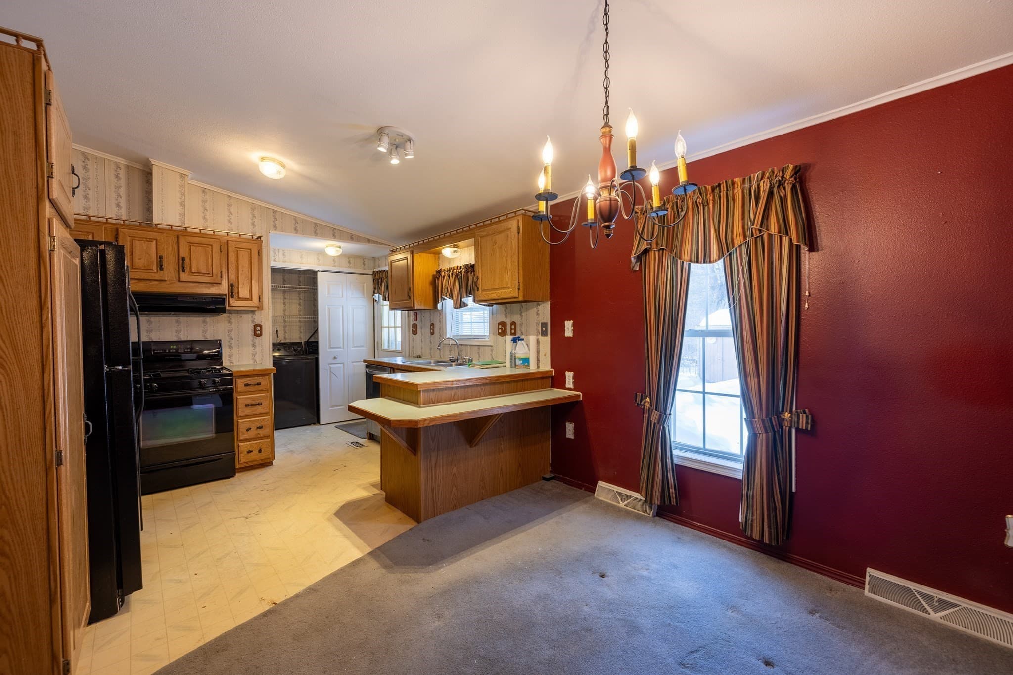 Mobile Home at 21 Fox Run, Brookfield MA 01506, Brookfield, photo 7 of 25