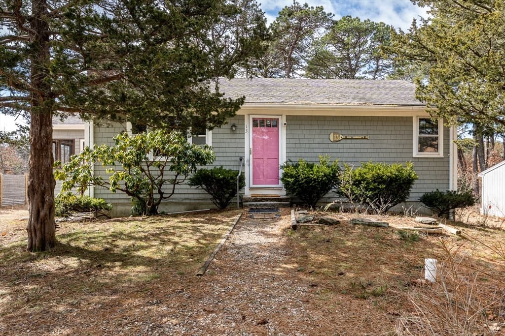 13 Rogers Rd, Harwich MA 02645