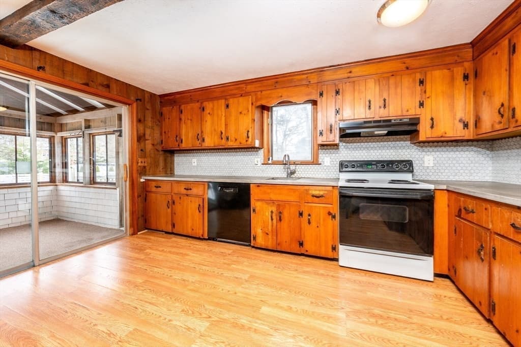 Single Family Residence at 13 Rogers Rd, Harwich MA 02645, Harwich, photo 10 of 23