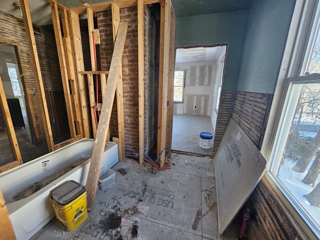 Single Family Residence at 15 Buel St, Pittsfield MA 01201, Pittsfield, photo 6 of 31