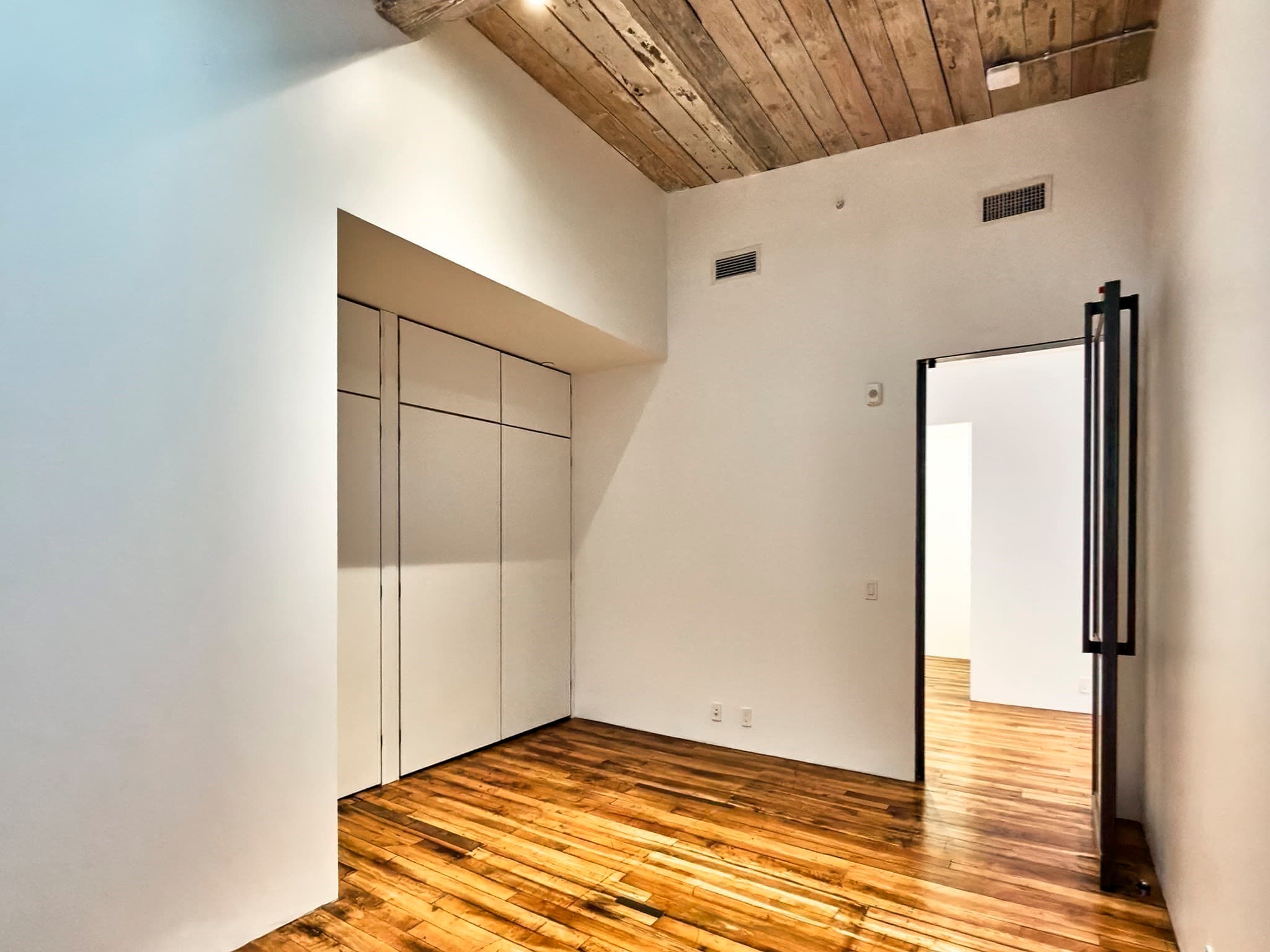 Condominium at 520 State Rd # 309, North Adams MA 01247, photo 11 of 38