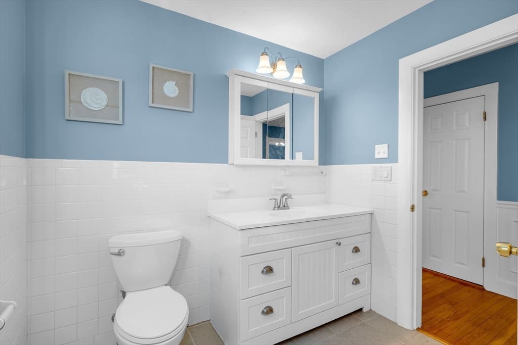 Single Family Residence at 6 Smith Ln # 6, Manchester MA 01944, Manchester, photo 24 of 38