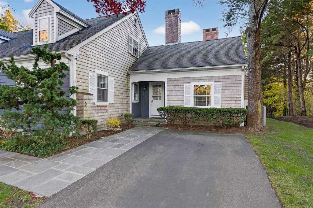 79 Bayberry Ln, Barnstable MA 02630 photo 3