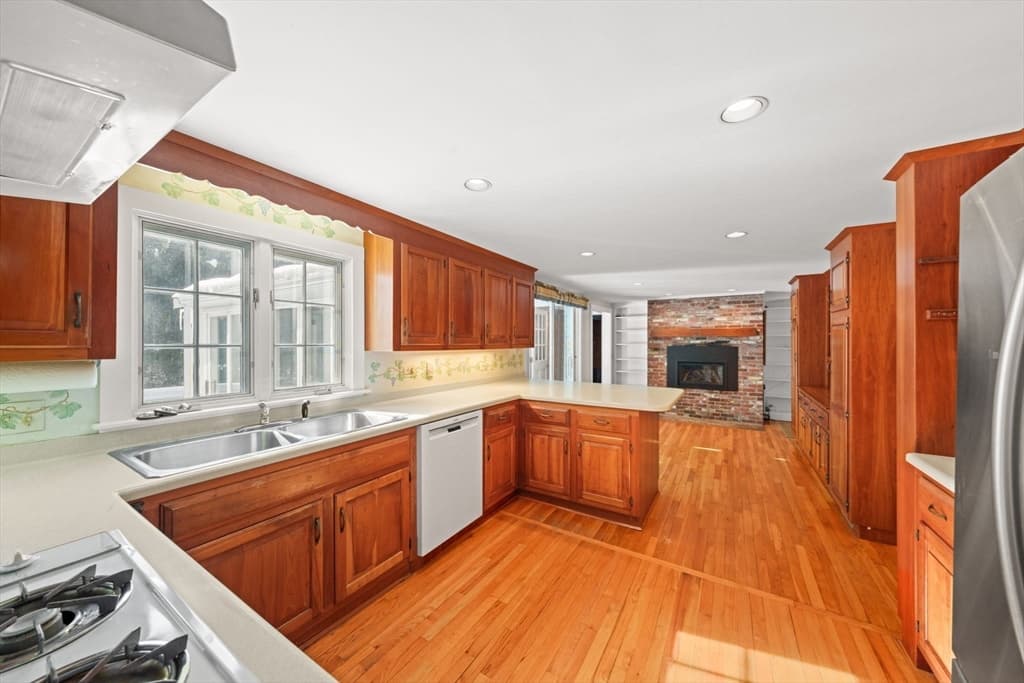 79 Bayberry Ln, Barnstable MA 02630 photo 8