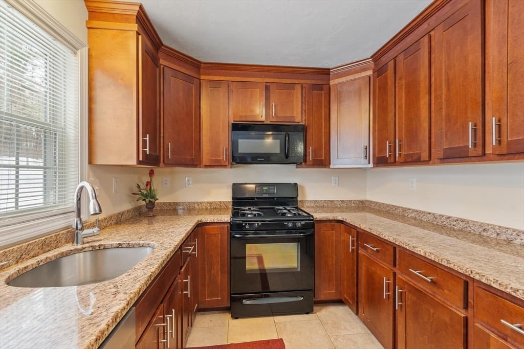 Condominium at 26 Bradley Dr # D, Groton MA 01450, Groton, photo 16 of 39