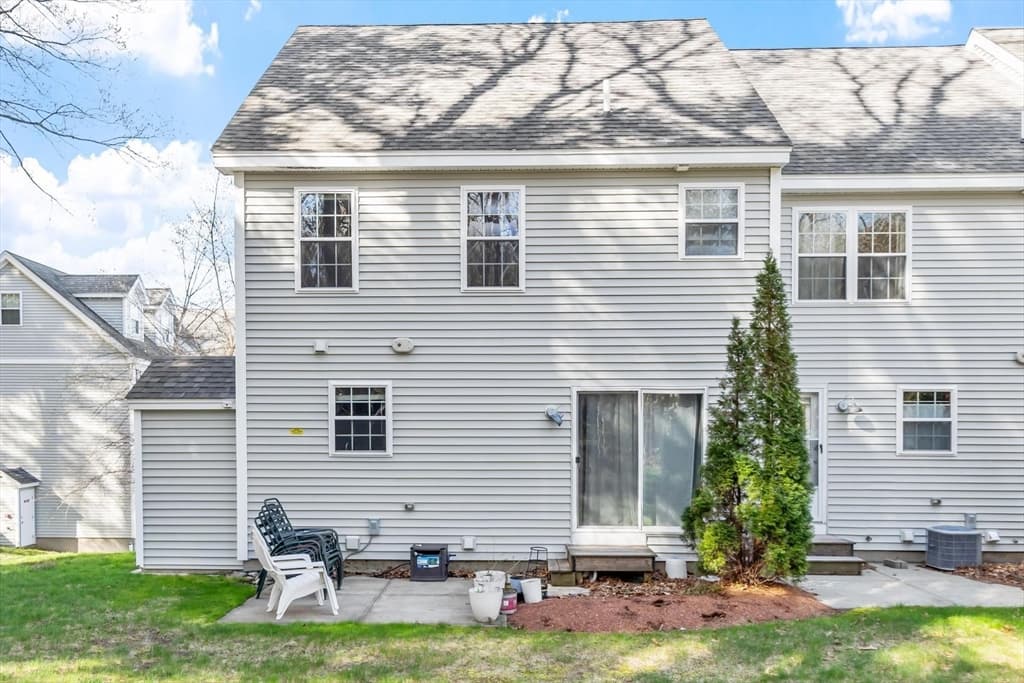 Condominium at 26 Bradley Dr # D, Groton MA 01450, Groton, photo 5 of 39