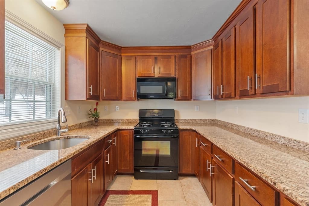 Condominium at 26 Bradley Dr # D, Groton MA 01450, Groton, photo 15 of 39