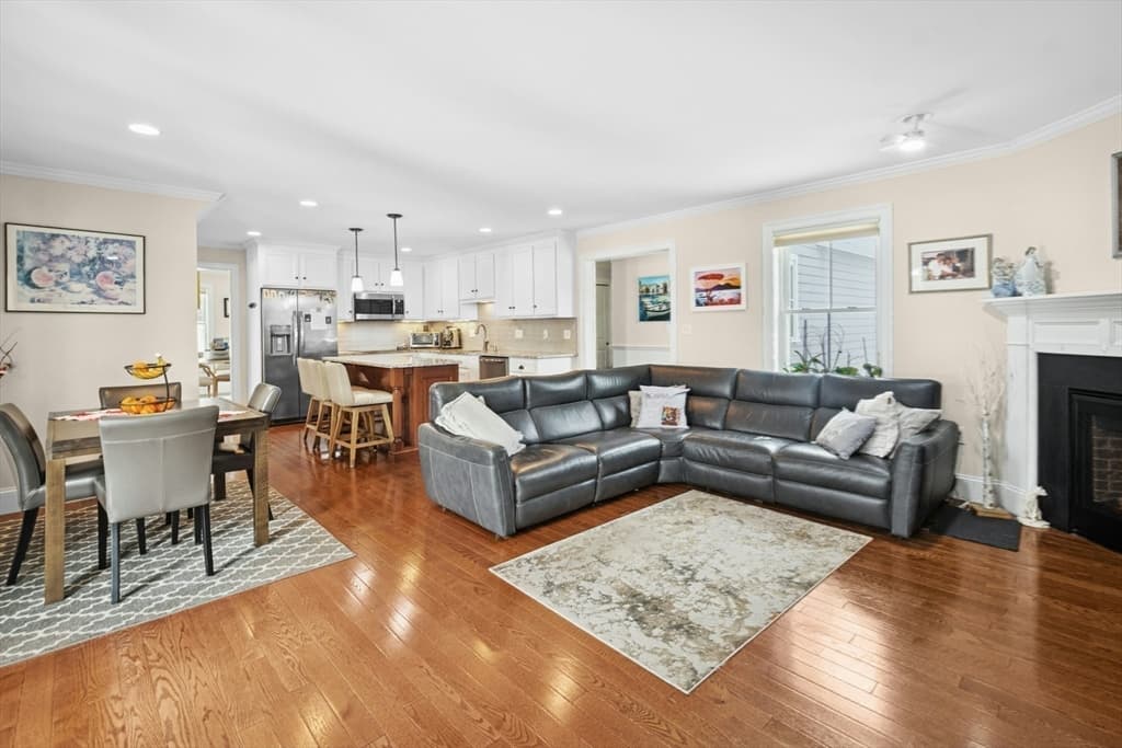 Condominium at 80 Pleasant Street # 80, Medfield MA 02052, Medfield, photo 13 of 32