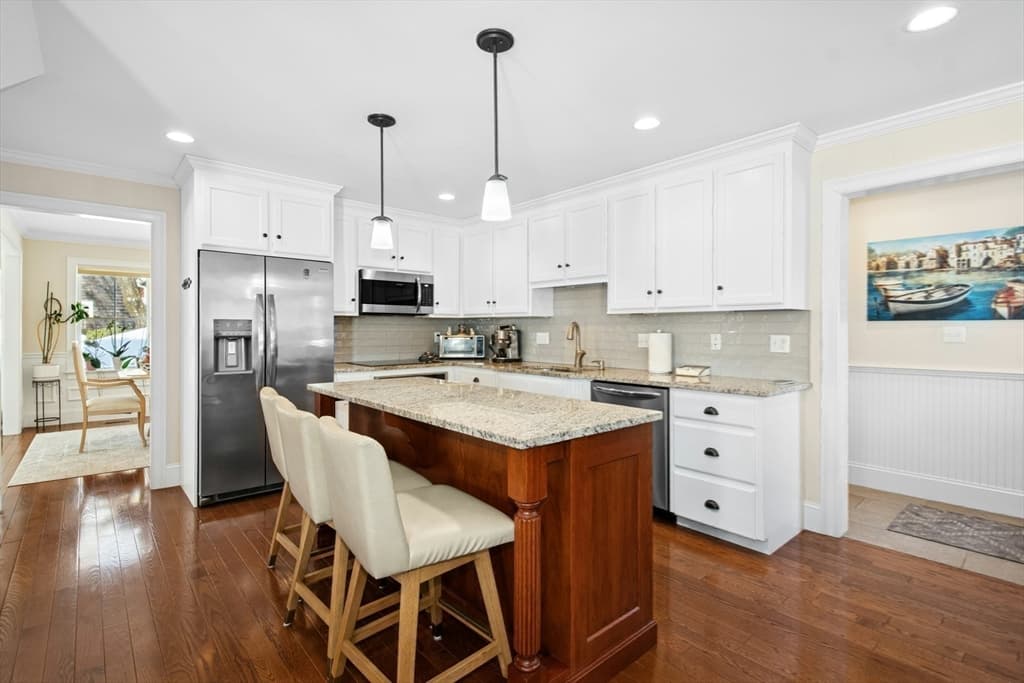 Condominium at 80 Pleasant Street # 80, Medfield MA 02052, Medfield, photo 9 of 32