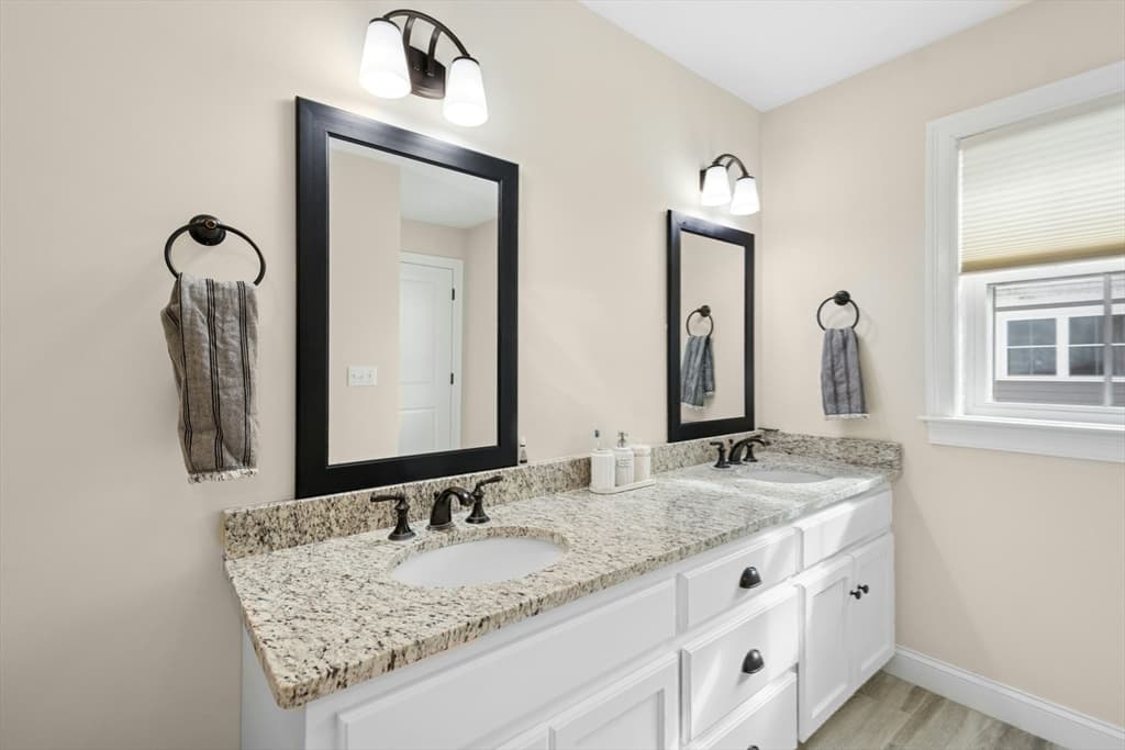 Condominium at 80 Pleasant Street # 80, Medfield MA 02052, Medfield, photo 19 of 32