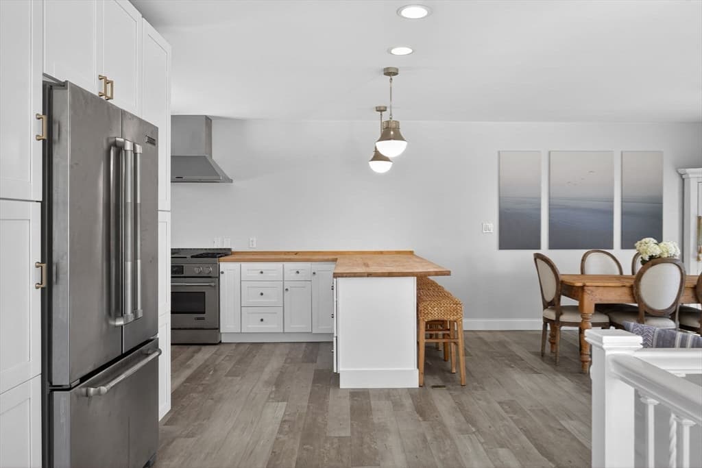 Single Family Residence at 44 Seabury Point Rd, Duxbury MA 02332, Duxbury, photo 13 of 42