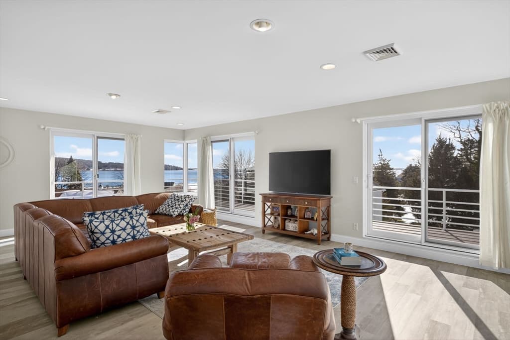 Single Family Residence at 44 Seabury Point Rd, Duxbury MA 02332, Duxbury, photo 17 of 42
