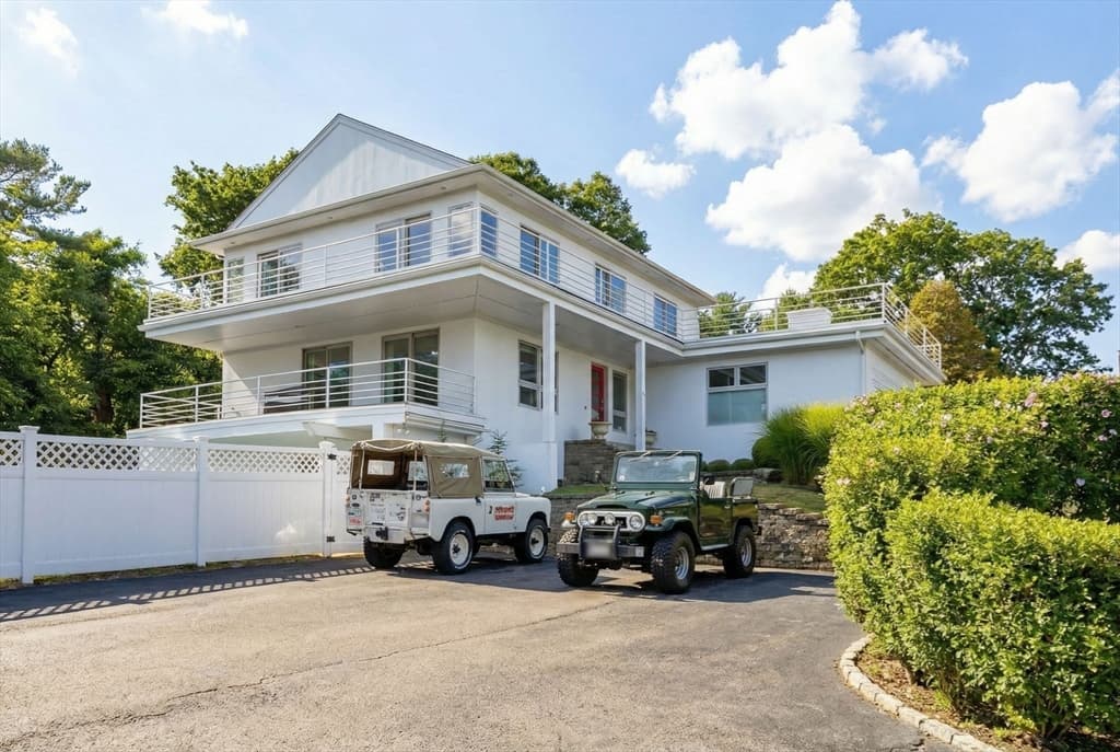 Single Family Residence at 44 Seabury Point Rd, Duxbury MA 02332, Duxbury, photo 3 of 42
