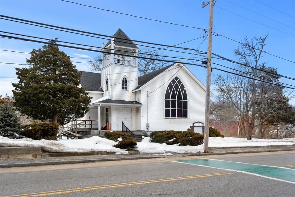 391 Onset Ave, Wareham MA 02538 photo 2