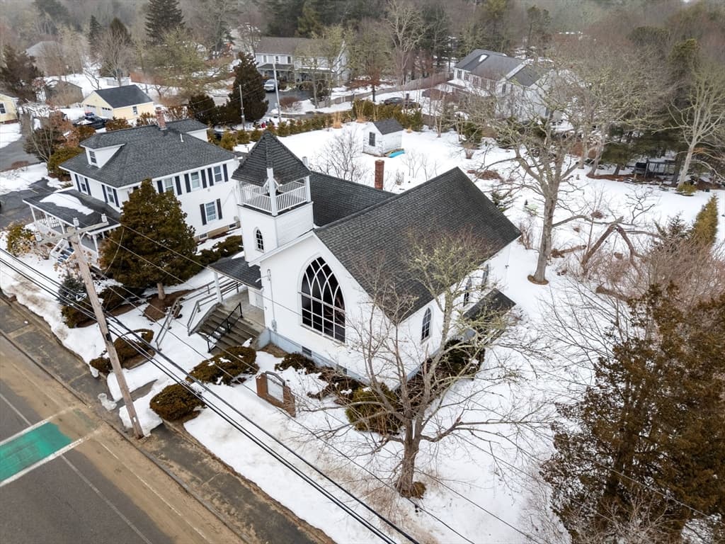 391 Onset Ave, Wareham MA 02538