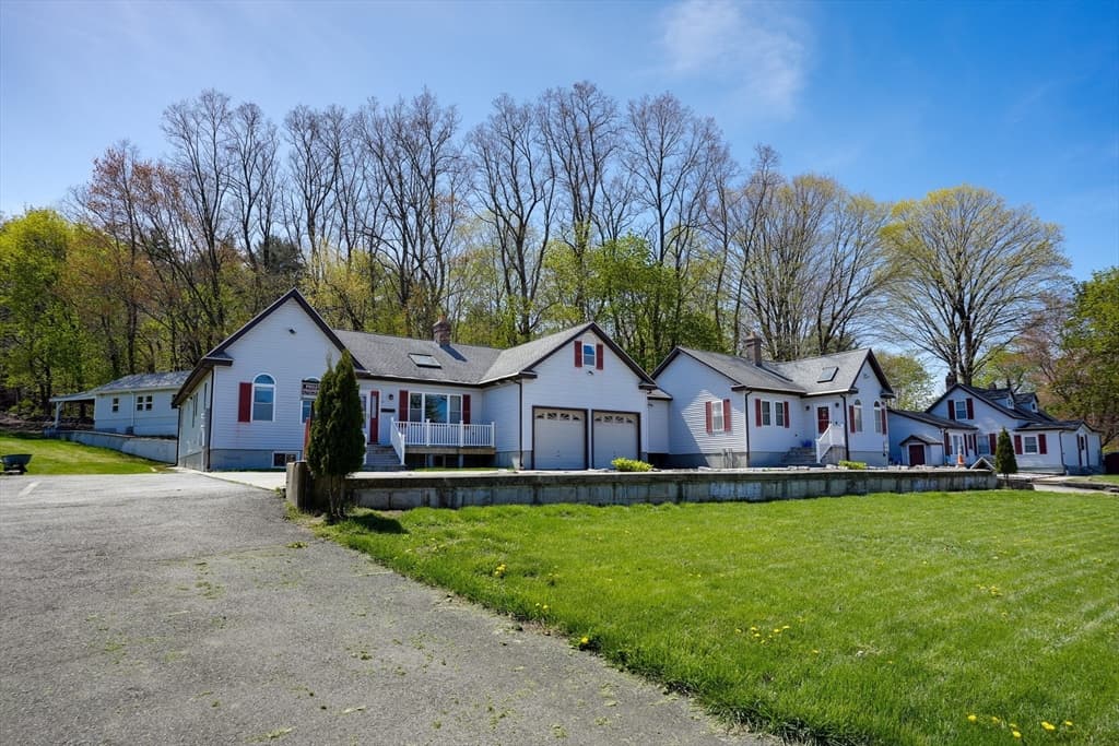 1-2-3-4 Glendale Rd, Hudson MA 01749