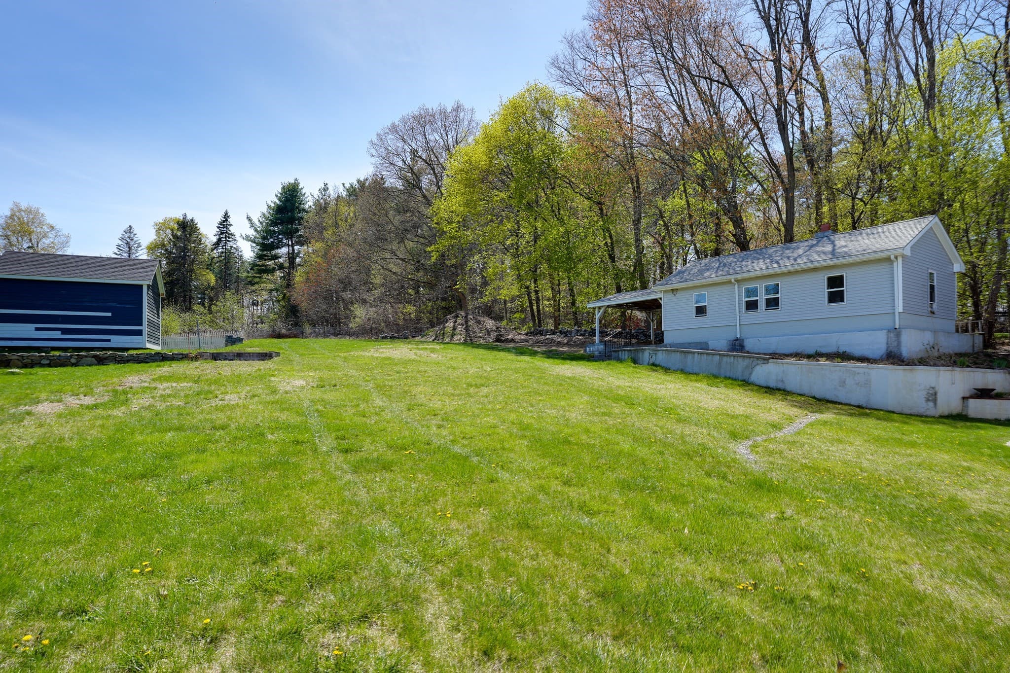 4 Family at 1-2-3-4 Glendale Rd, Hudson MA 01749, Hudson, photo 40 of 41
