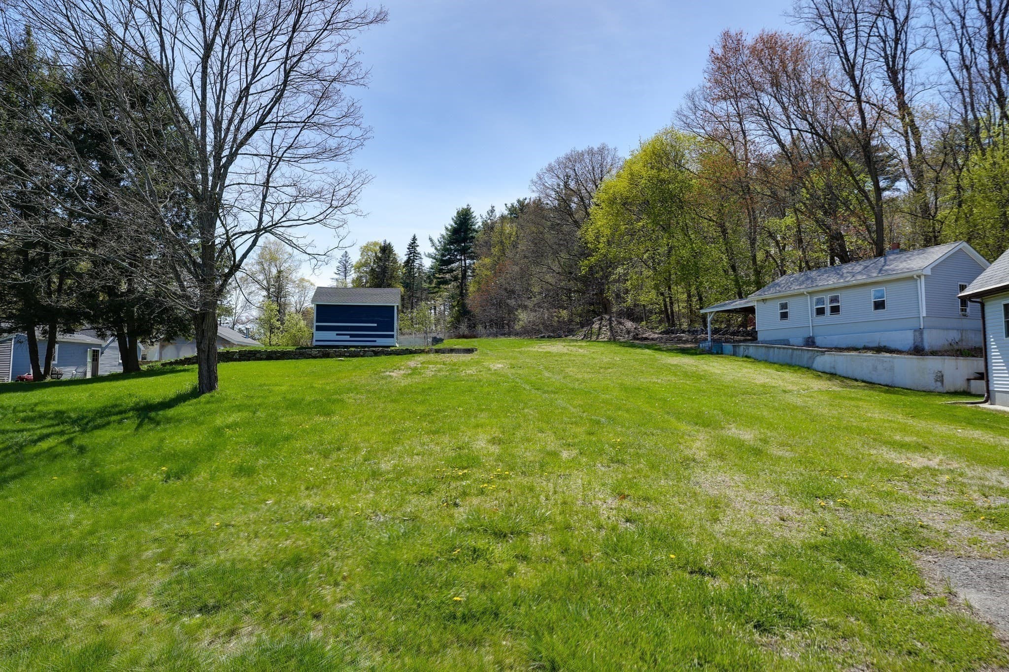 4 Family at 1-2-3-4 Glendale Rd, Hudson MA 01749, Hudson, photo 39 of 41