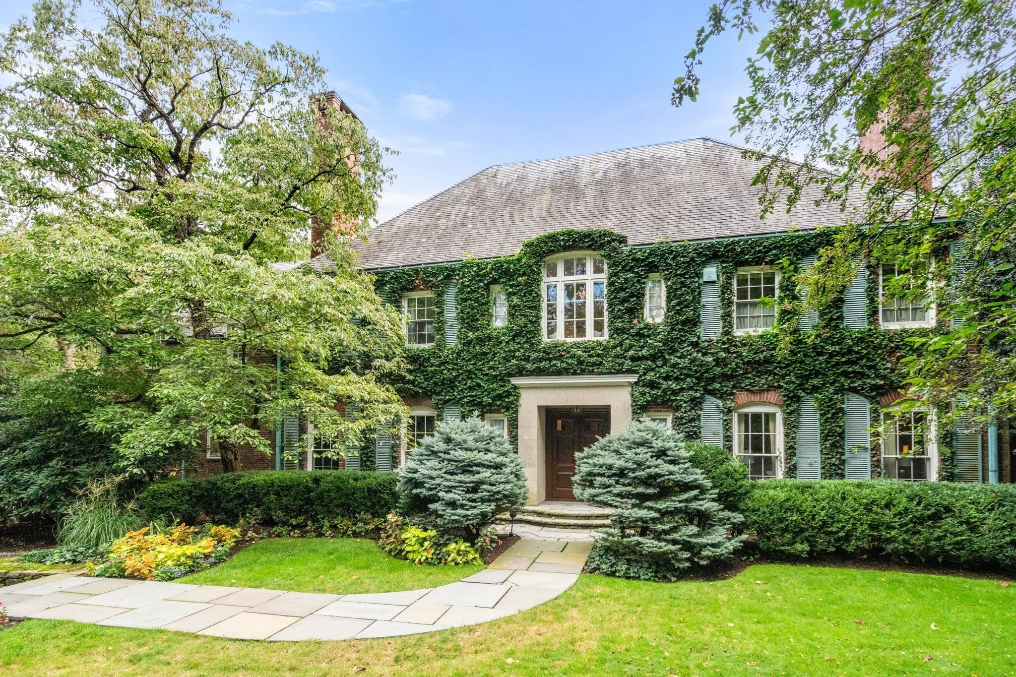 188 Heath St, Brookline MA 02467