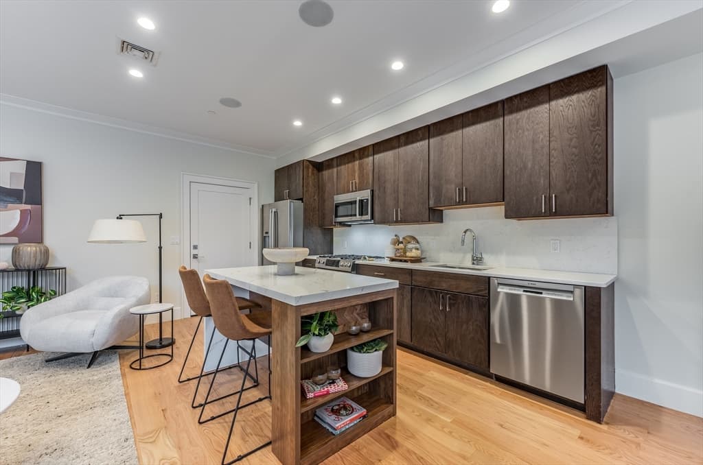 17 Vinton Street # 3, Boston MA 02127