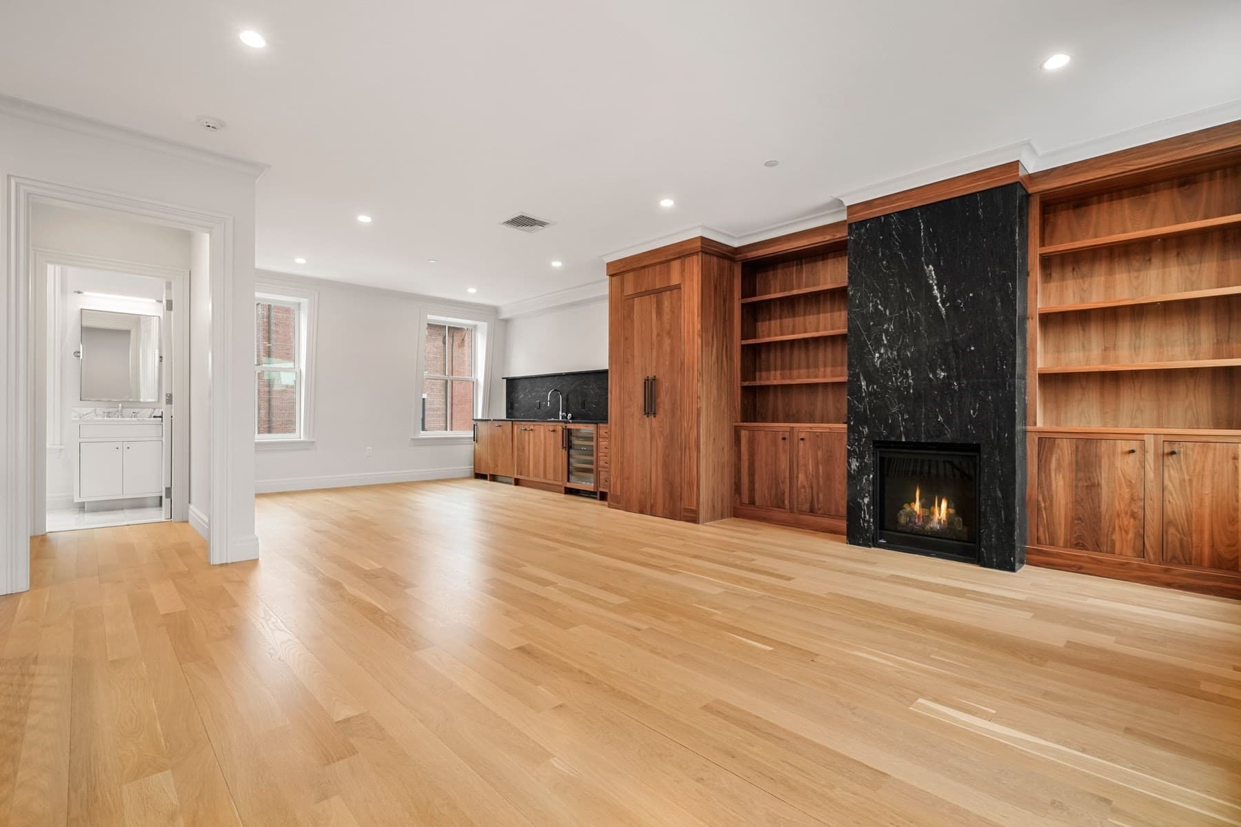 Single Family Residence at 352 Marlborough St, Boston MA 02115, photo 7 of 15