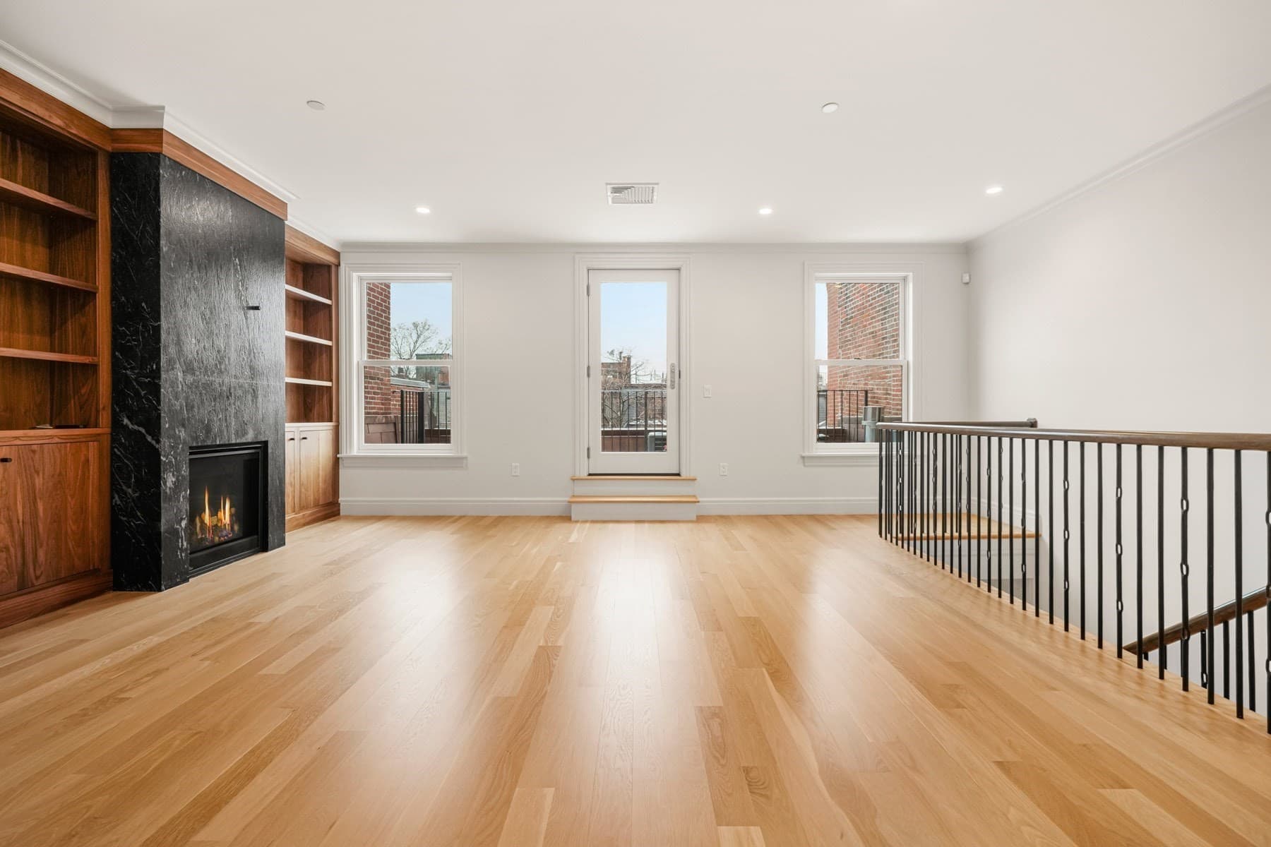 Single Family Residence at 352 Marlborough St, Boston MA 02115, photo 8 of 15