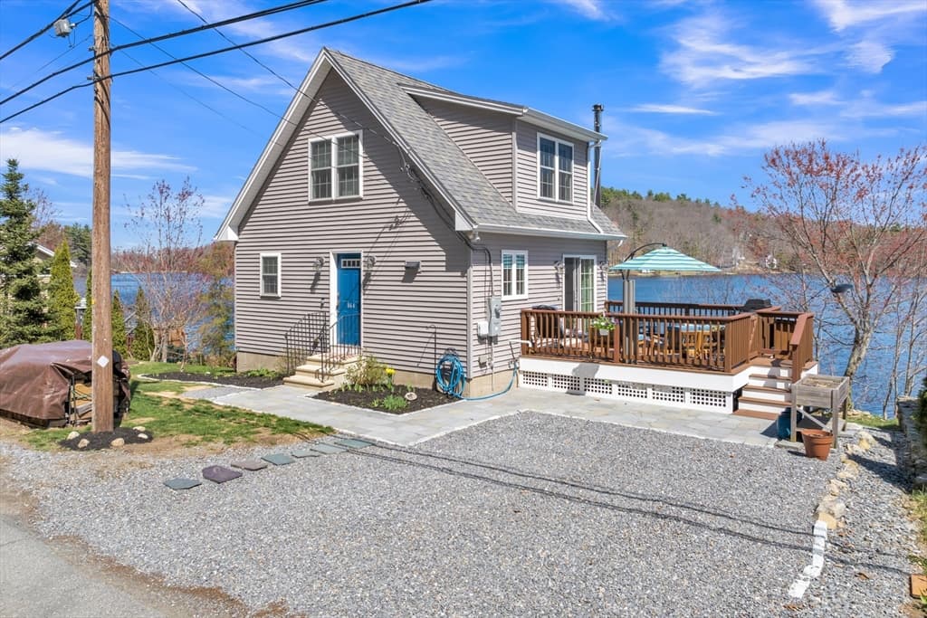 864 South Rd, Ashby MA 01431