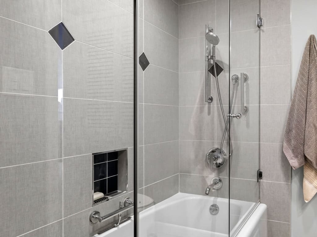Condominium at 280 Boylston St # 713, Newton MA 02467, Newton, photo 15 of 22