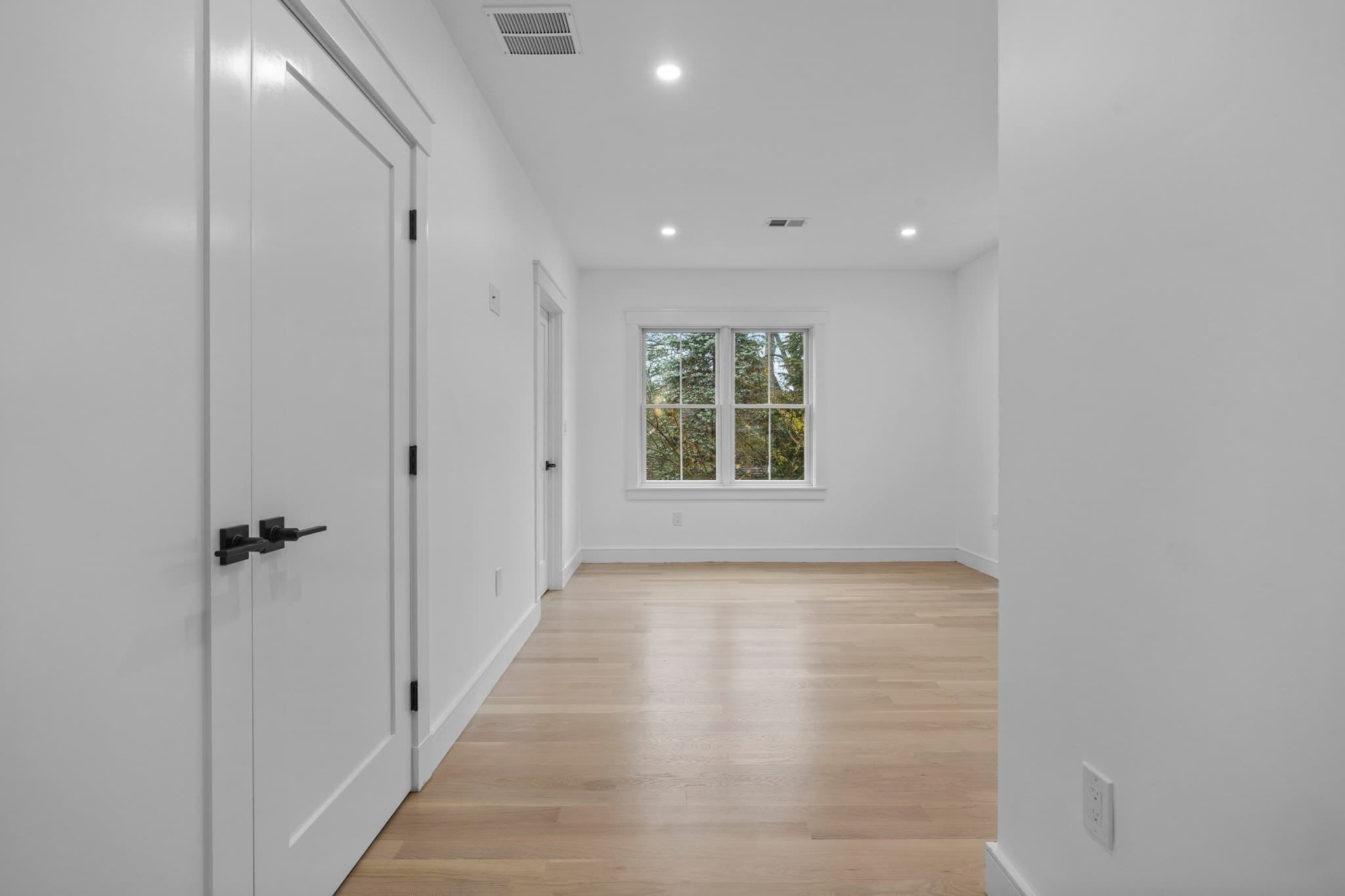 Single Family Residence at 26 Beacon Ave, Newburyport MA 01950, photo 31 of 42