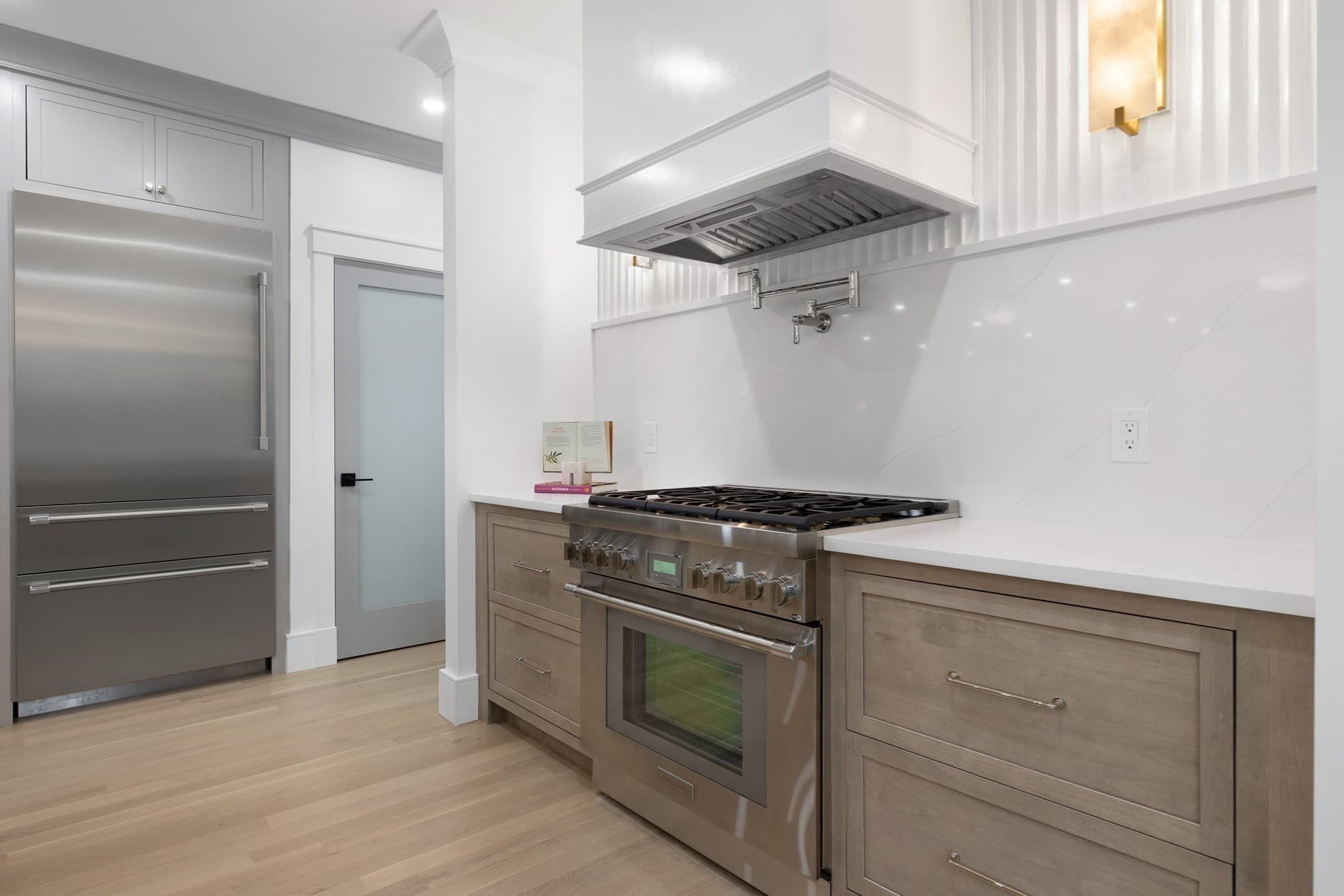 Single Family Residence at 26 Beacon Ave, Newburyport MA 01950, photo 8 of 42
