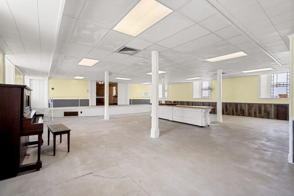 437 Main St, Southbridge MA 01550 photo 12