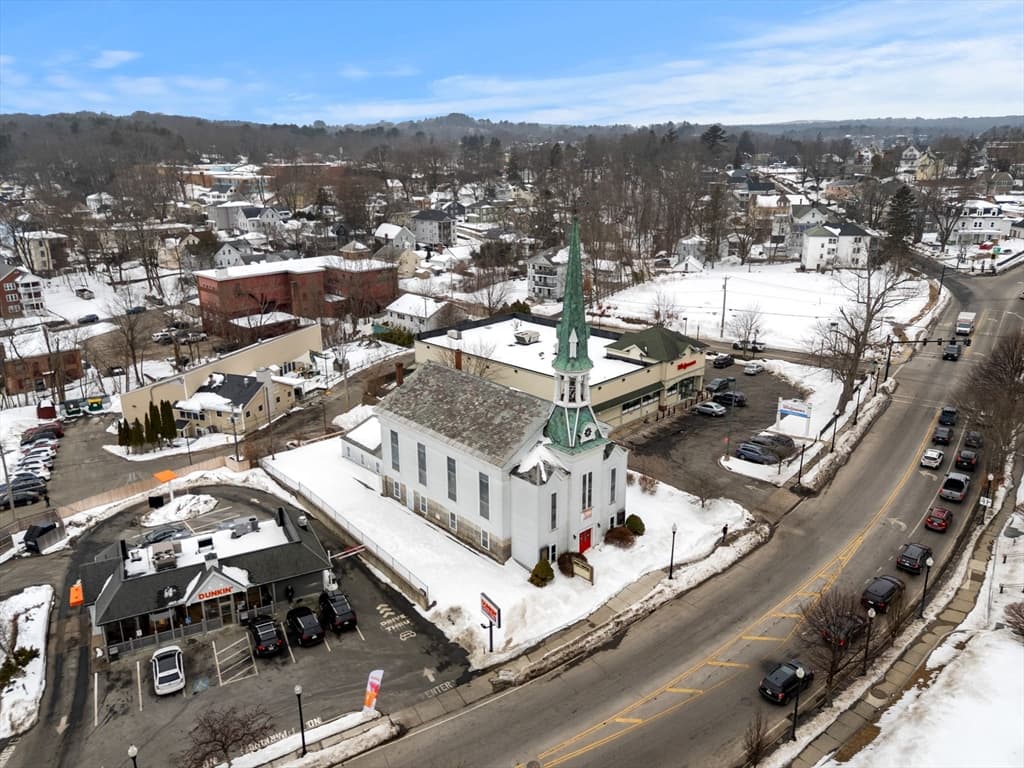 437 Main St, Southbridge MA 01550