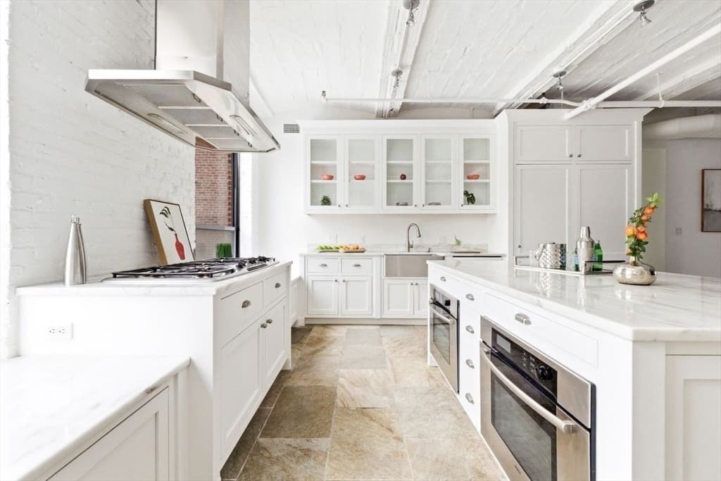 Condominium at 121-123 Beach St # 803, Boston MA 02111, photo 13 of 30