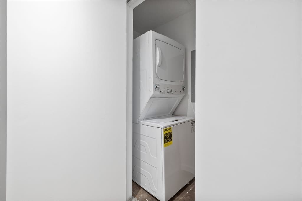 Condominium at 121-123 Beach St # 803, Boston MA 02111, photo 24 of 30