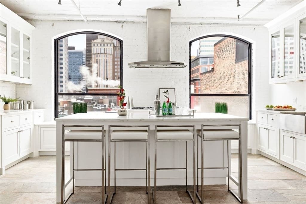 Condominium at 121-123 Beach St # 803, Boston MA 02111, photo 11 of 30