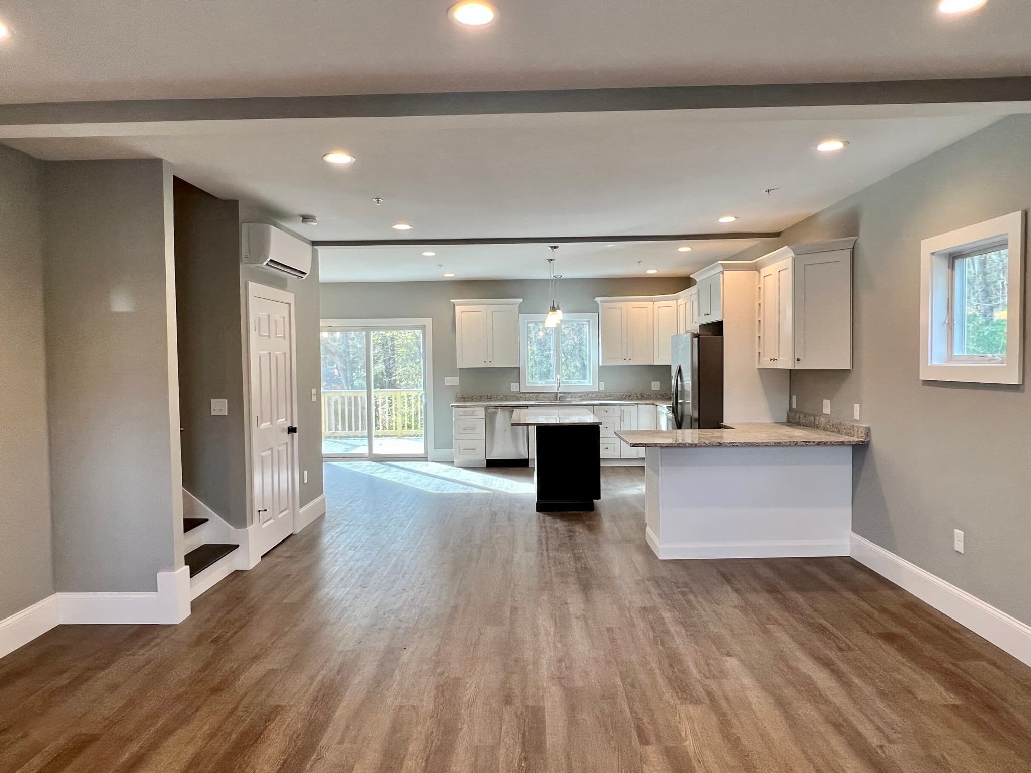 Condominium at 1617 Plymouth St # 3, East Bridgewater MA 02333, East Bridgewater, photo 7 of 28